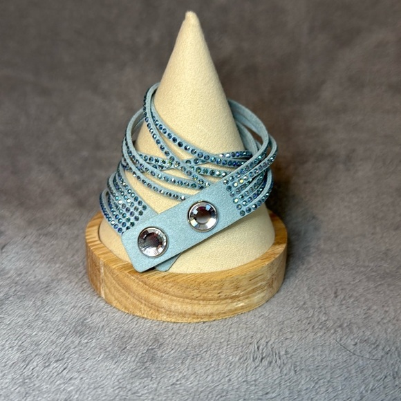 💎Touchstone Crystal💎Denim Blue Swarovski Wrap-Star Bracelet/NWOT - Picture 1 of 5
